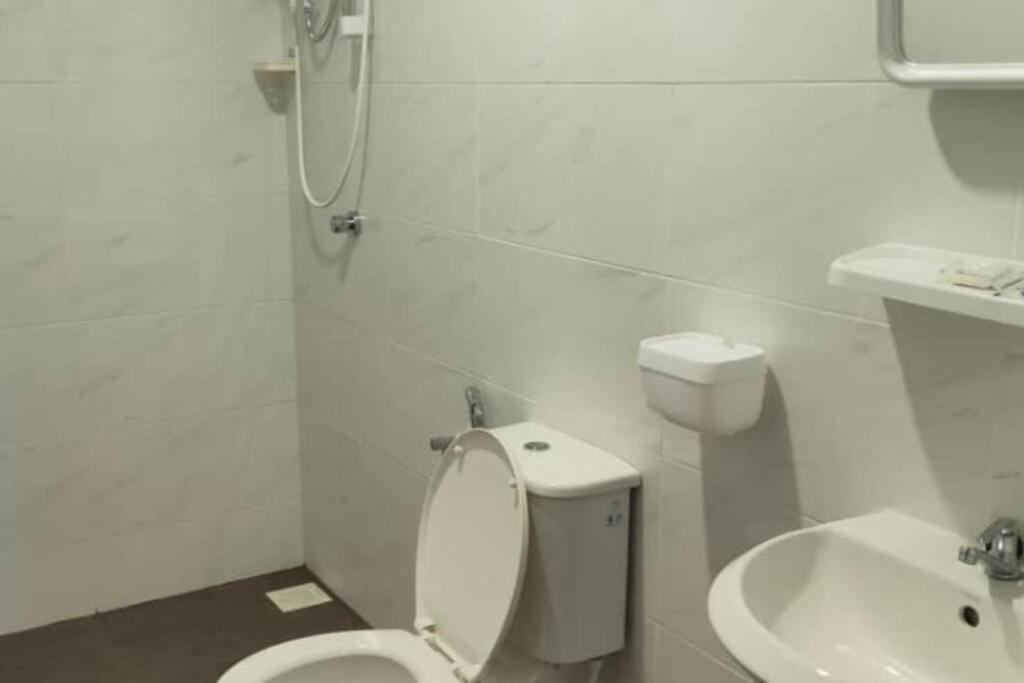 Luxurious Homestay 3Br With Pool Meru Ipoh 8 Pax Екстериор снимка